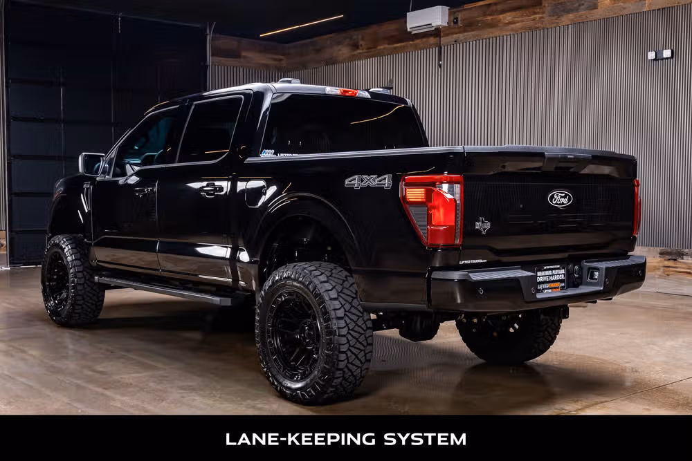 2026 Ford F-150 XLT SuperCrew Image 7