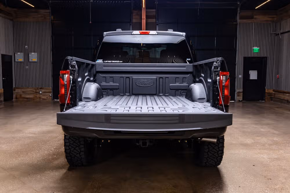 2026 Ford F-150 XLT SuperCrew Image 9