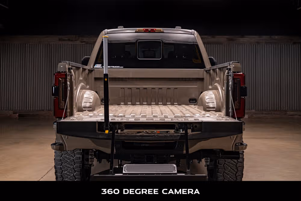 2026 Ford F-250 Super Duty Platinum Plus Crew Cab Image 9