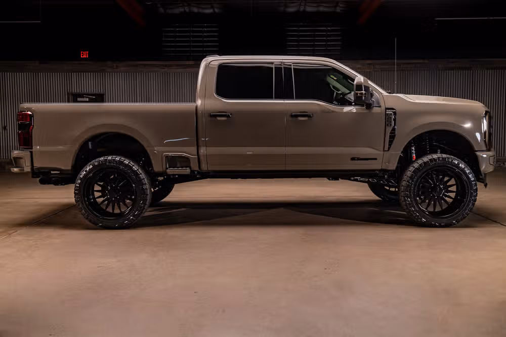 2026 Ford F-250 Super Duty Platinum Plus Crew Cab Image 11