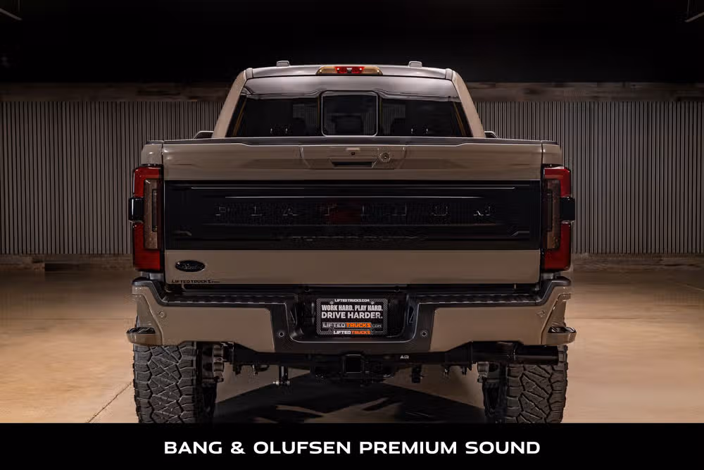 2026 Ford F-250 Super Duty Platinum Plus Crew Cab Image 8