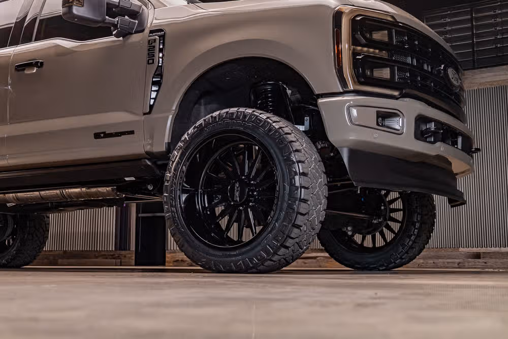 2026 Ford F-250 Super Duty Platinum Plus Crew Cab Image 12