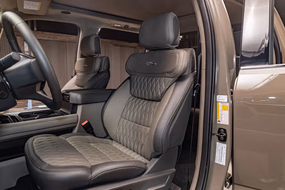 2026 Ford F-250 Super Duty Platinum Plus Crew Cab Image 21