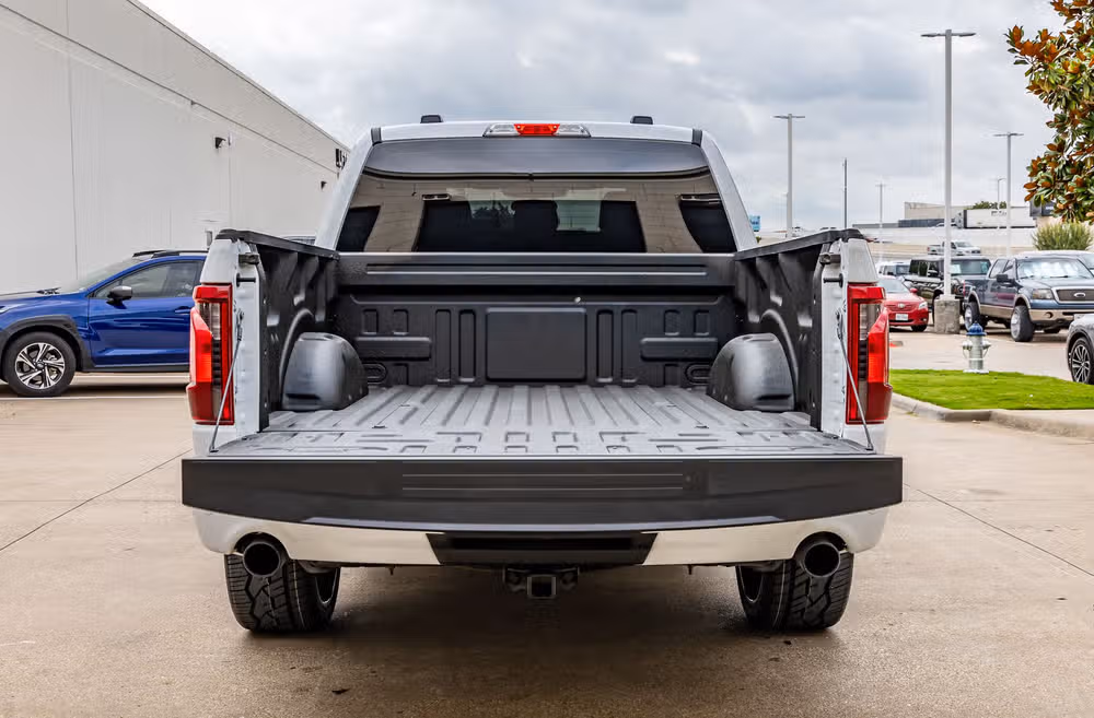 2025 Ford F-150 STX SuperCrew Image 9