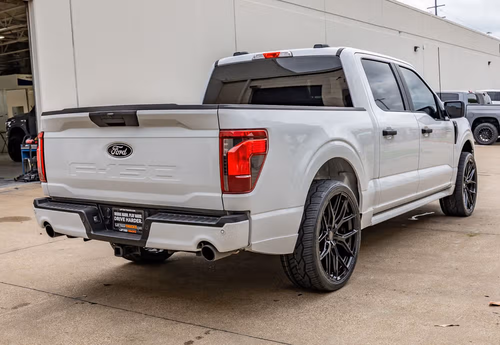 2025 Ford F-150 STX SuperCrew Image 10