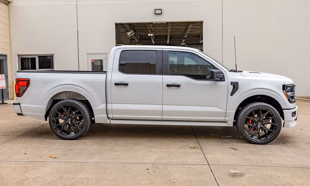 2025 Ford F-150 STX SuperCrew Image 11