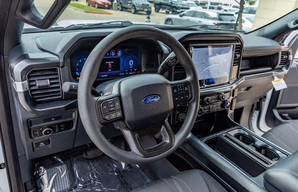 2025 Ford F-150 STX SuperCrew Image 13