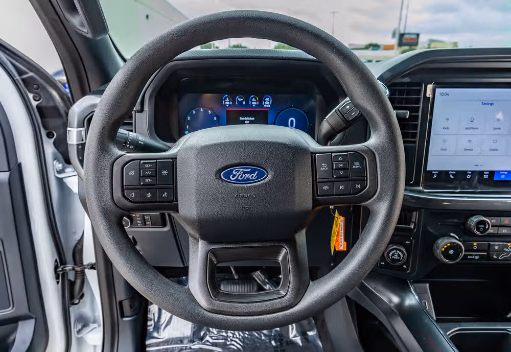 2025 Ford F-150 STX SuperCrew Image 15