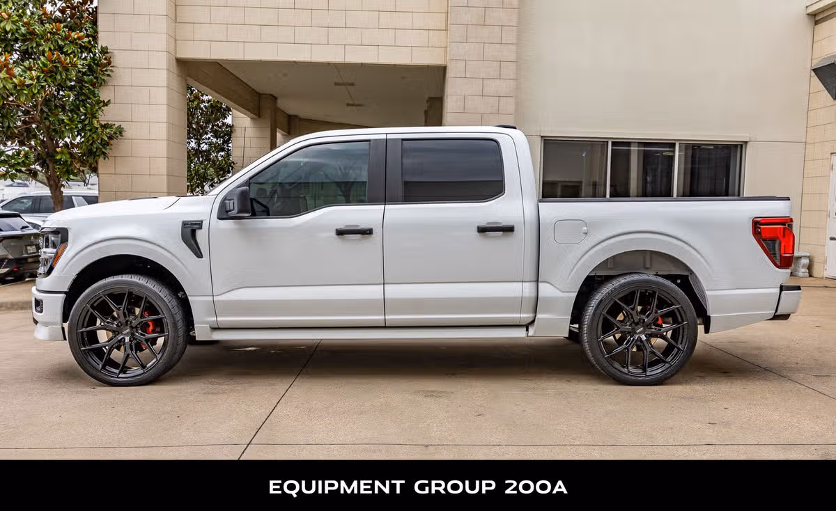 2025 Ford F-150 STX SuperCrew