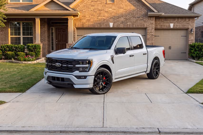 2025 Ford F-150 STX SuperCrew Image 38
