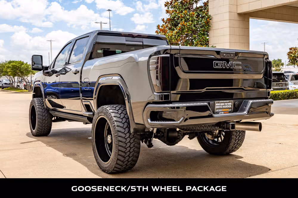2025 GMC Sierra 2500HD Denali Ultimate Crew Cab Image 6