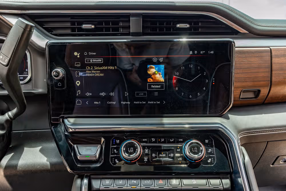 2025 GMC Sierra 2500HD Denali Ultimate Crew Cab Image 23