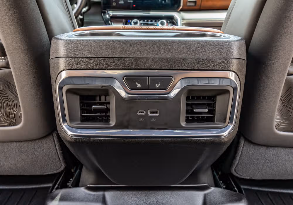 2025 GMC Sierra 2500HD Denali Ultimate Crew Cab Image 33