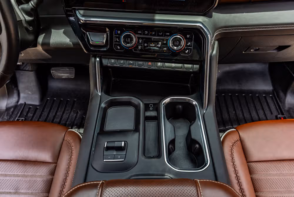 2025 GMC Sierra 2500HD Denali Ultimate Crew Cab Image 27