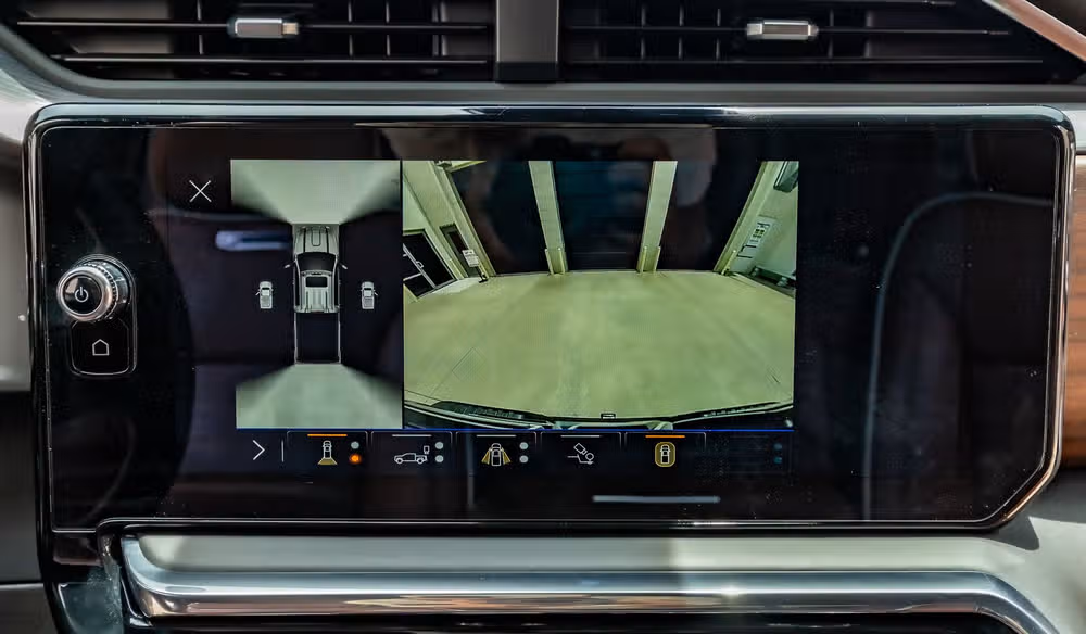 2025 GMC Sierra 2500HD Denali Ultimate Crew Cab Image 25