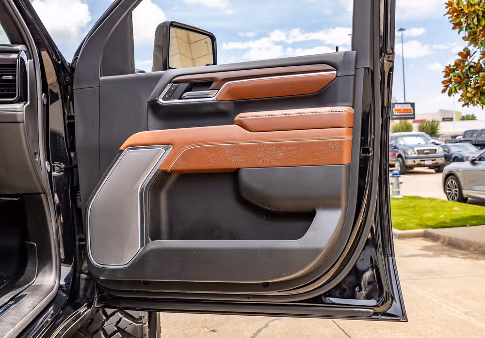 2025 GMC Sierra 2500HD Denali Ultimate Crew Cab Image 37