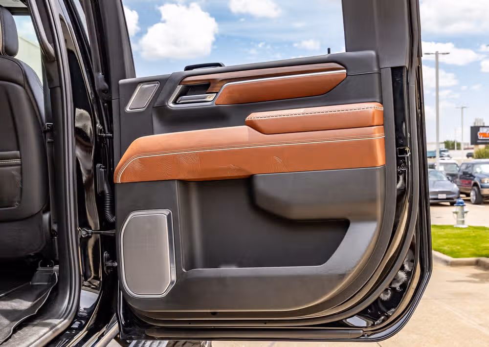 2025 GMC Sierra 2500HD Denali Ultimate Crew Cab Image 39
