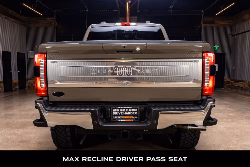 2026 Ford F-250 Super Duty King Ranch Crew Cab Image 8