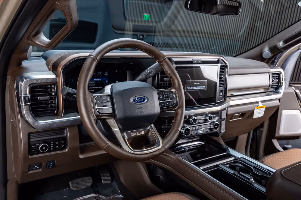 2026 Ford F-250 Super Duty King Ranch Crew Cab Image 17
