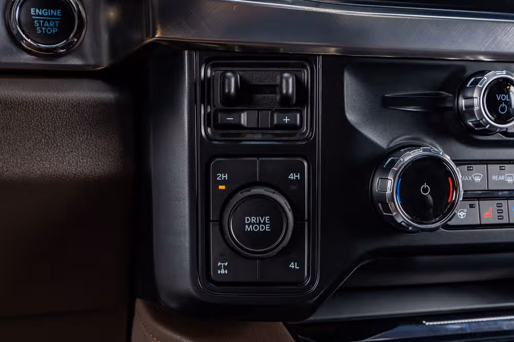 2026 Ford F-250 Super Duty King Ranch Crew Cab Image 24
