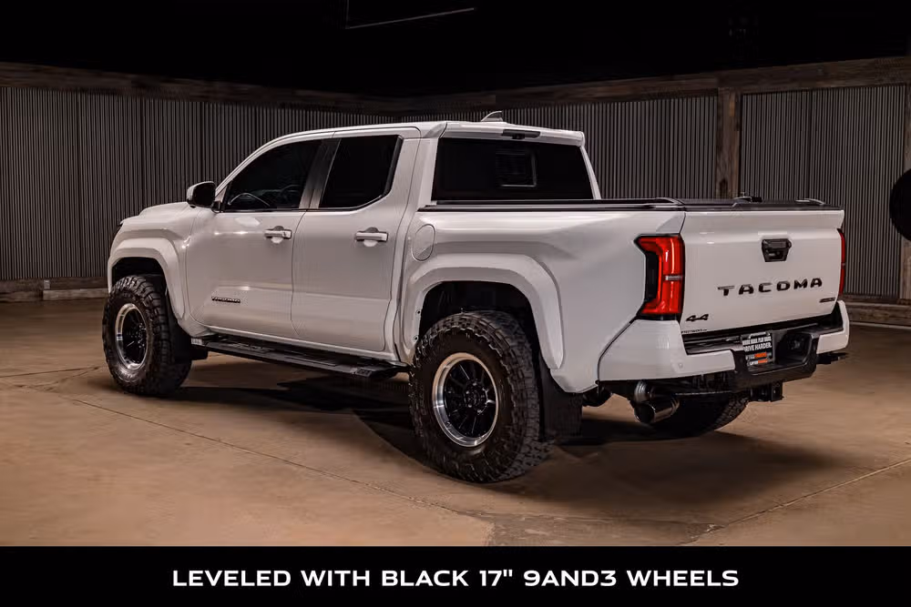 2024 Toyota Tacoma TRD Sport HV Double Cab Image 6
