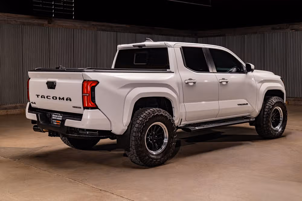 2024 Toyota Tacoma TRD Sport HV Double Cab Image 9