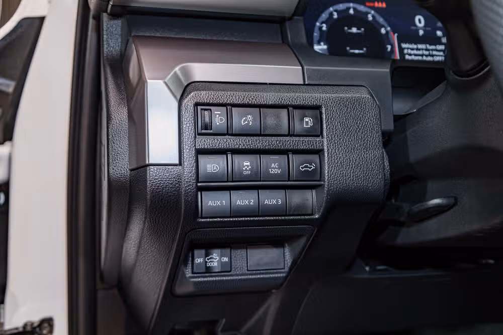 2024 Toyota Tacoma TRD Sport HV Double Cab Image 15