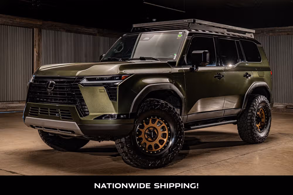 2024 Lexus GX 550 Overtrail+ Image 4