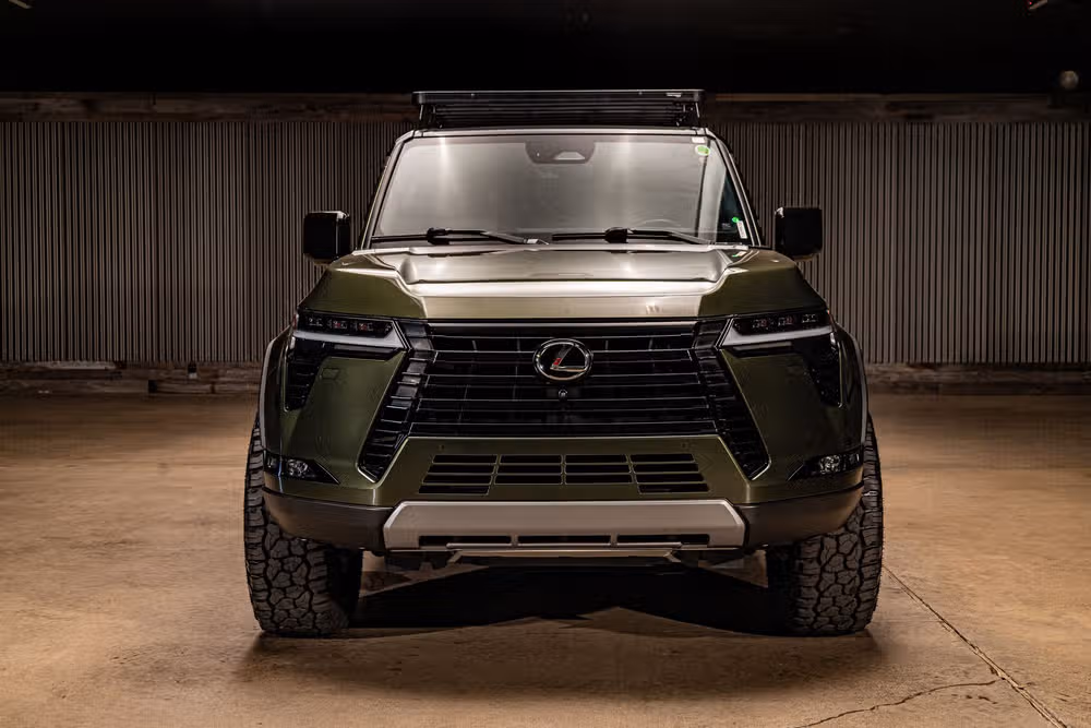 2024 Lexus GX 550 Overtrail+ Image 2