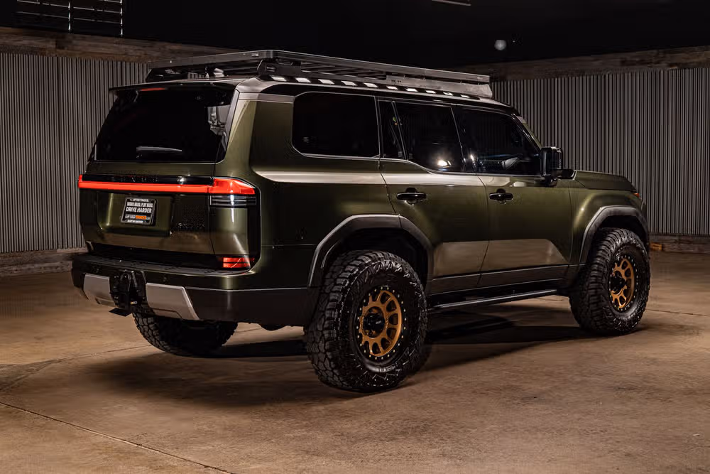 2024 Lexus GX 550 Overtrail+ Image 9
