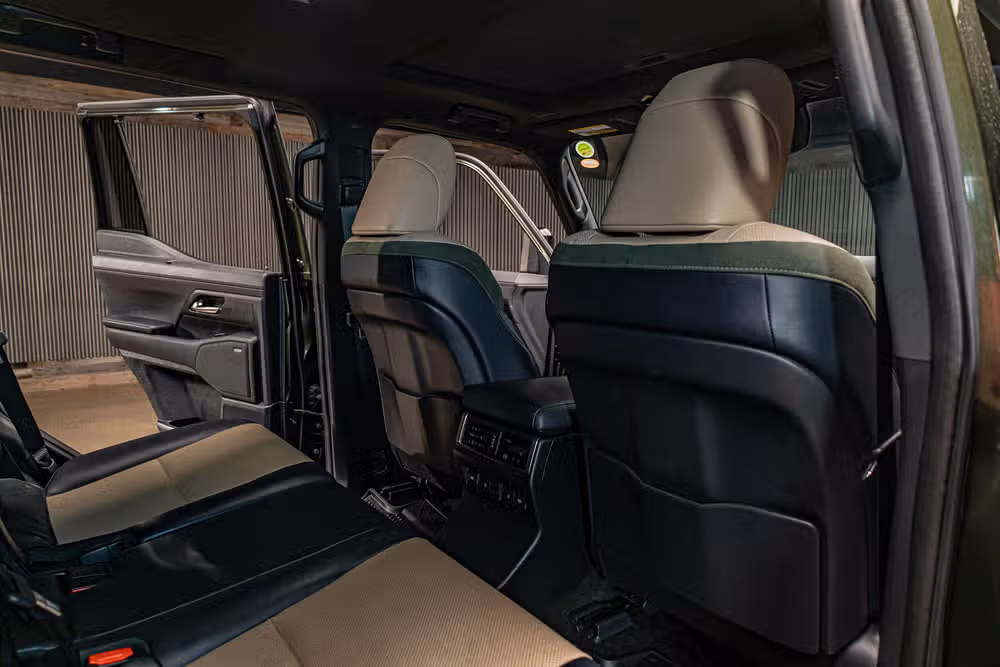 2024 Lexus GX 550 Overtrail+ Image 25