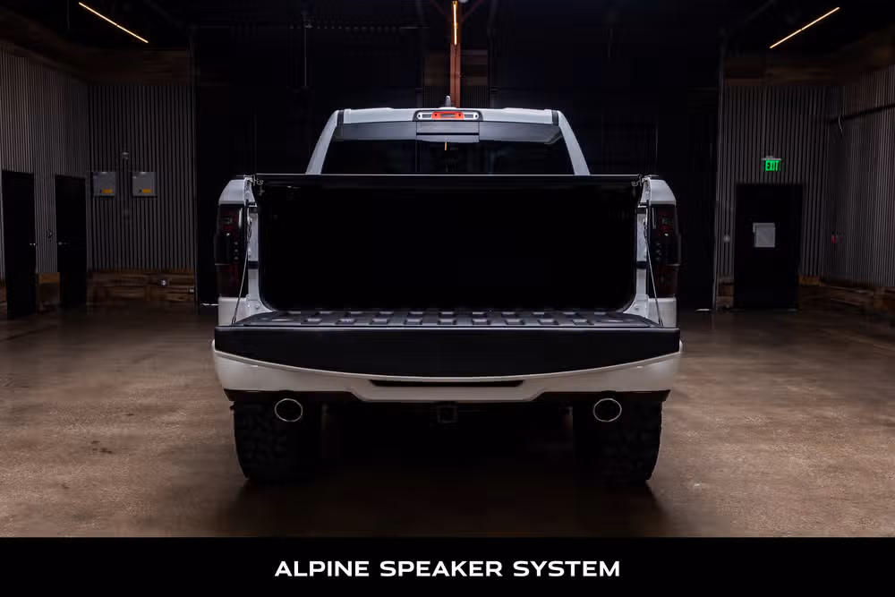 2023 Ram 1500 Laramie Crew Cab Image 8
