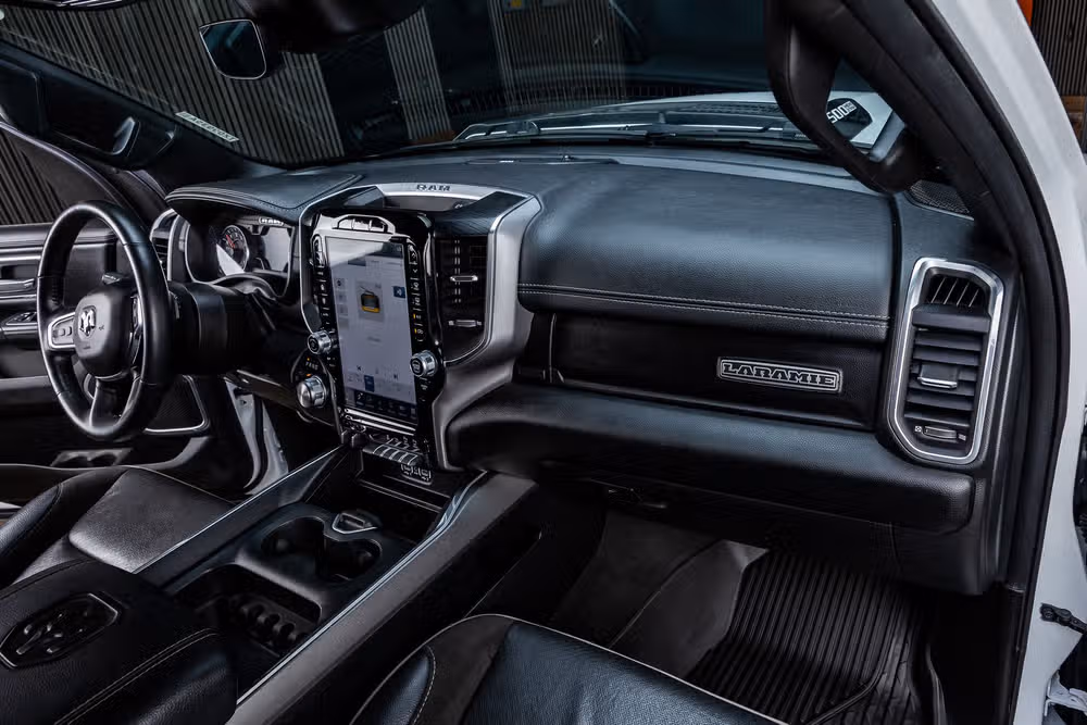 2023 Ram 1500 Laramie Crew Cab Image 17
