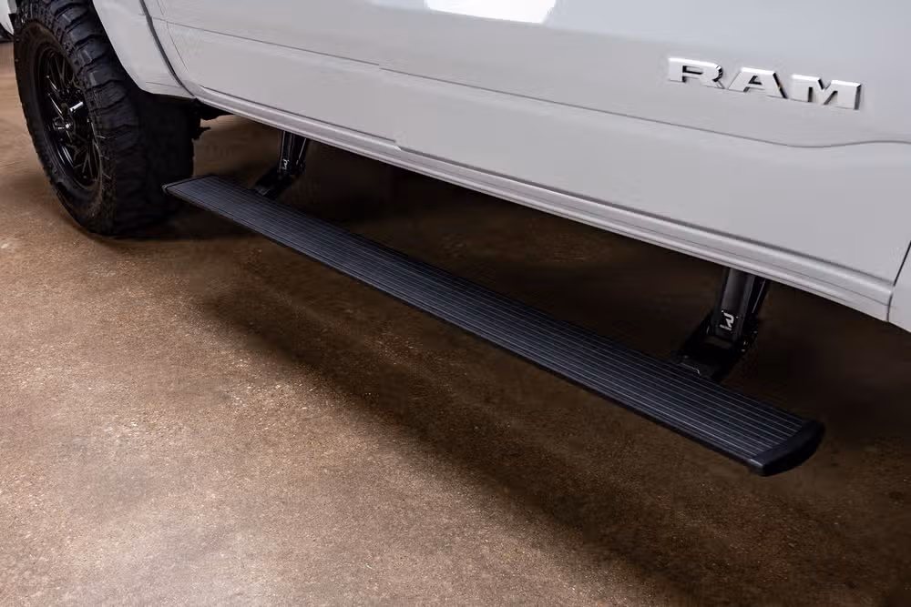 2023 Ram 1500 Laramie Crew Cab Image 12