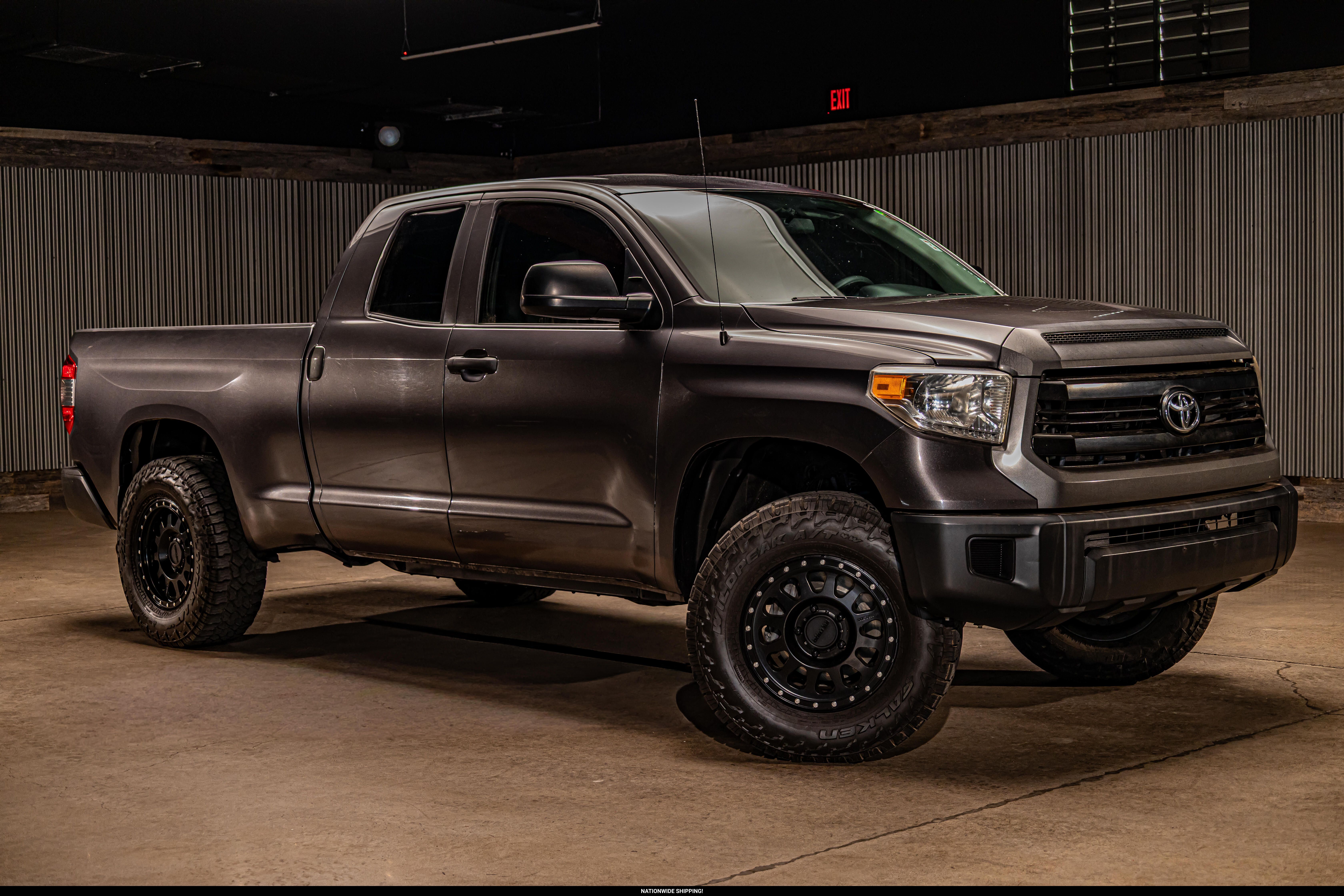 Magnetic Gray Metallic 2015 Toyota Tundra Pickup Truck 4X2 Automatic