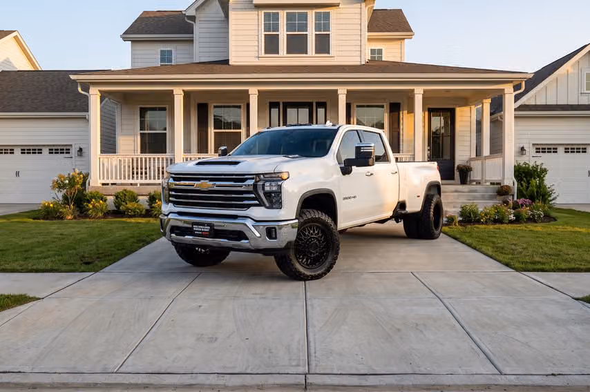 2025 Chevrolet Silverado 3500HD LTZ Crew Cab Image 41