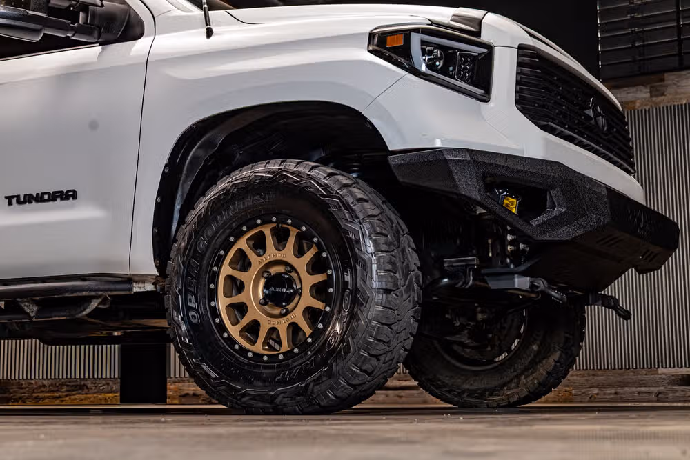 2016 Toyota Tundra Limited CrewMax Image 11