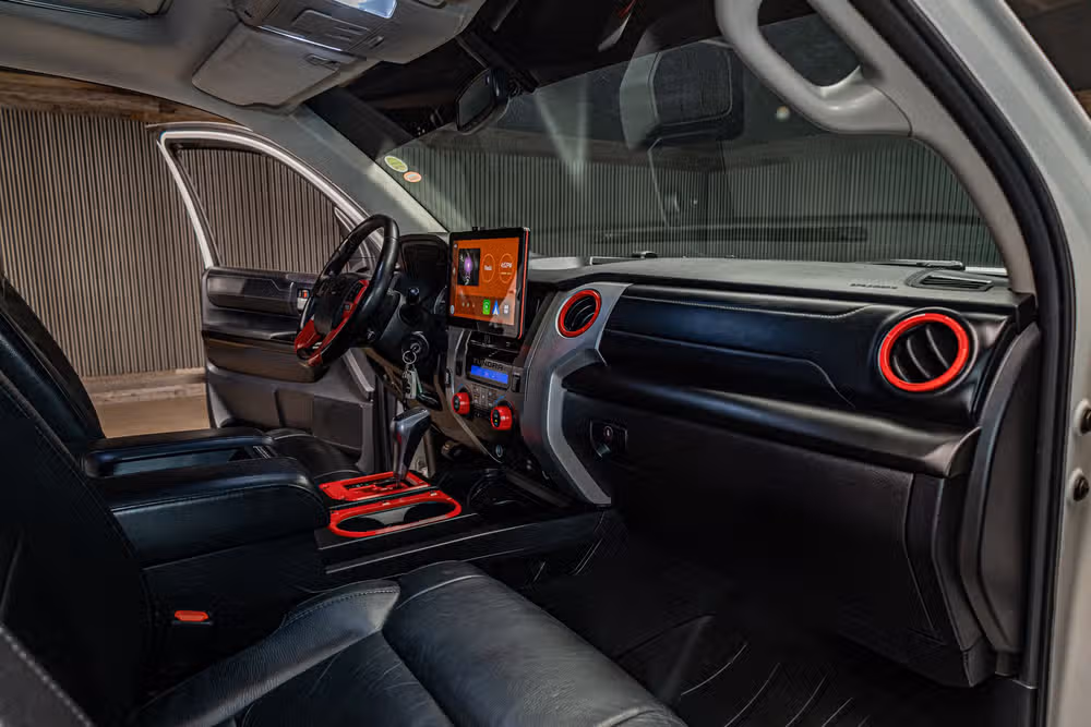 2016 Toyota Tundra Limited CrewMax Image 15