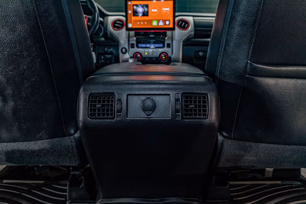 2016 Toyota Tundra Limited CrewMax Image 23