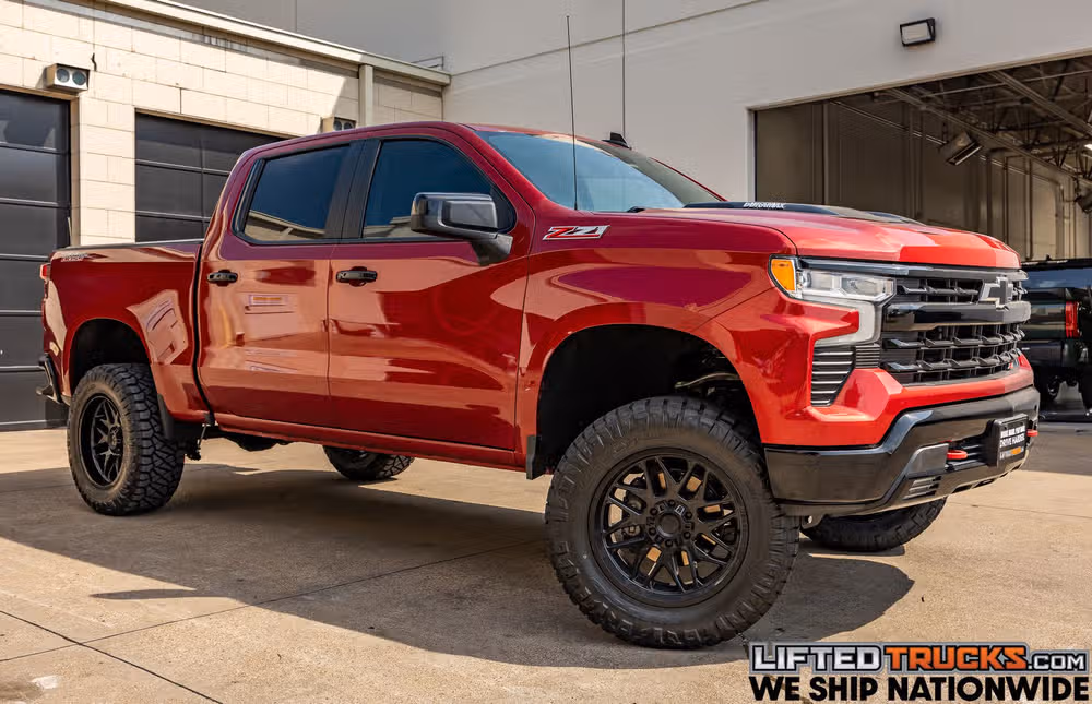 2022 Chevrolet Silverado 1500 LT Trail Boss Crew Cab Image 1