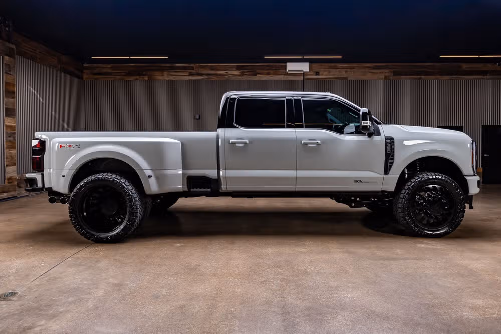 2026 Ford F-350 Super Duty Platinum Crew Cab Image 11