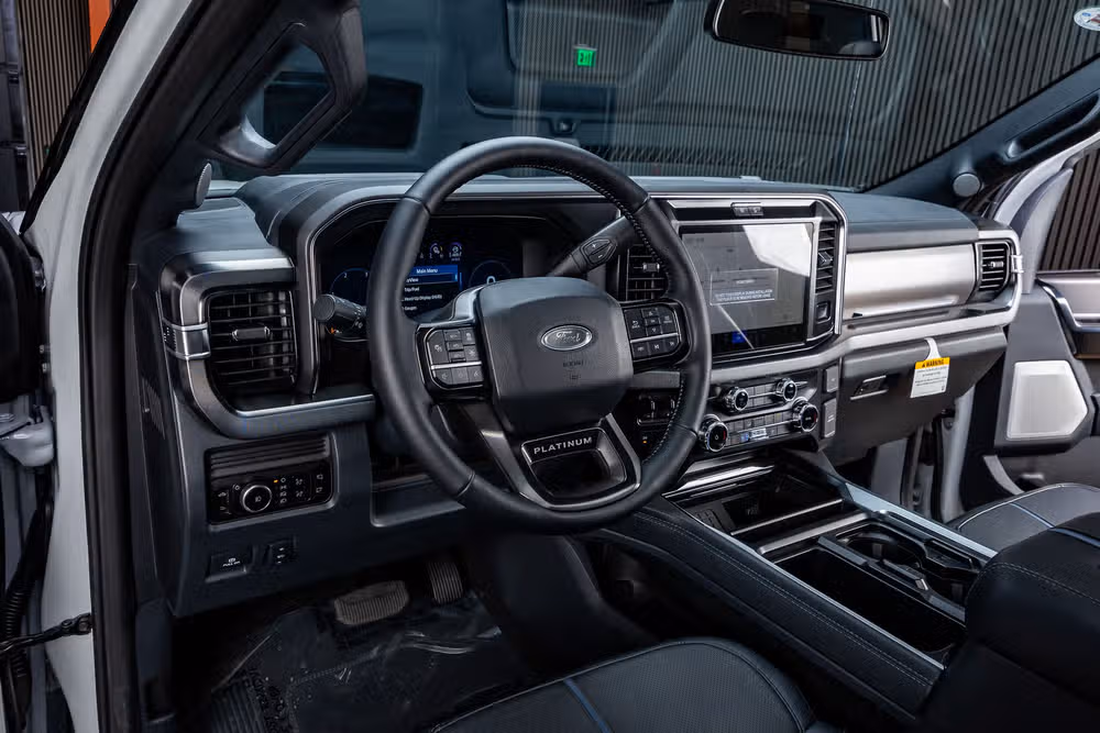 2026 Ford F-350 Super Duty Platinum Crew Cab Image 17