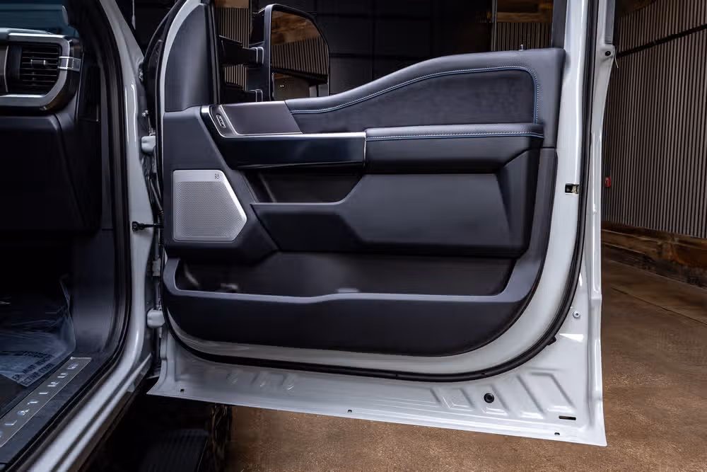 2026 Ford F-350 Super Duty Platinum Crew Cab Image 39