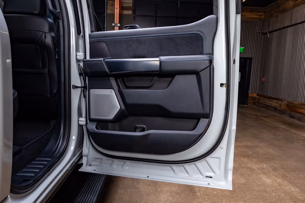 2026 Ford F-350 Super Duty Platinum Crew Cab Image 41