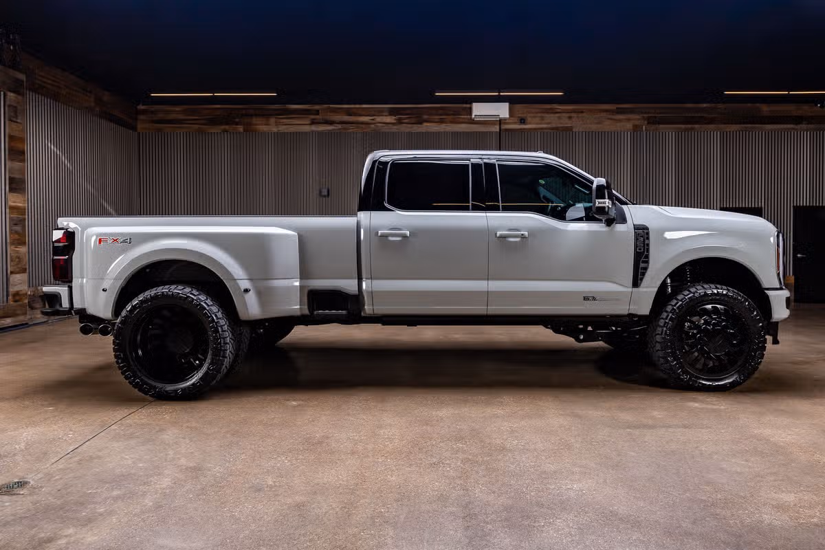 2026 Ford F-350 Super Duty Platinum Crew Cab