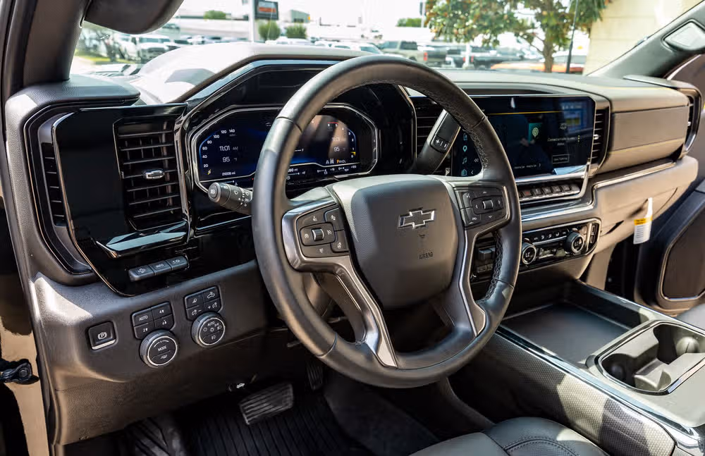 2025 Chevrolet Silverado 2500HD ZR2 Crew Cab Image 17