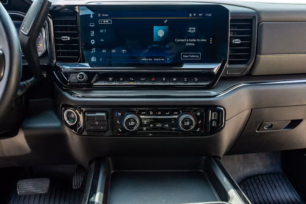 2025 Chevrolet Silverado 2500HD ZR2 Crew Cab Image 24