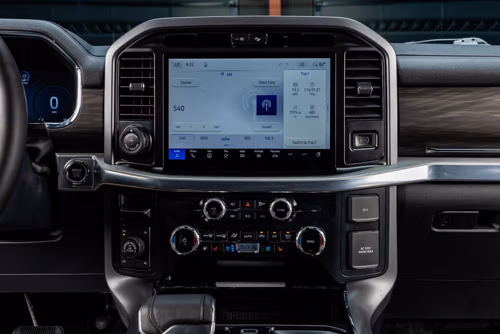 2026 Ford F-150 Lariat SuperCrew Image 24