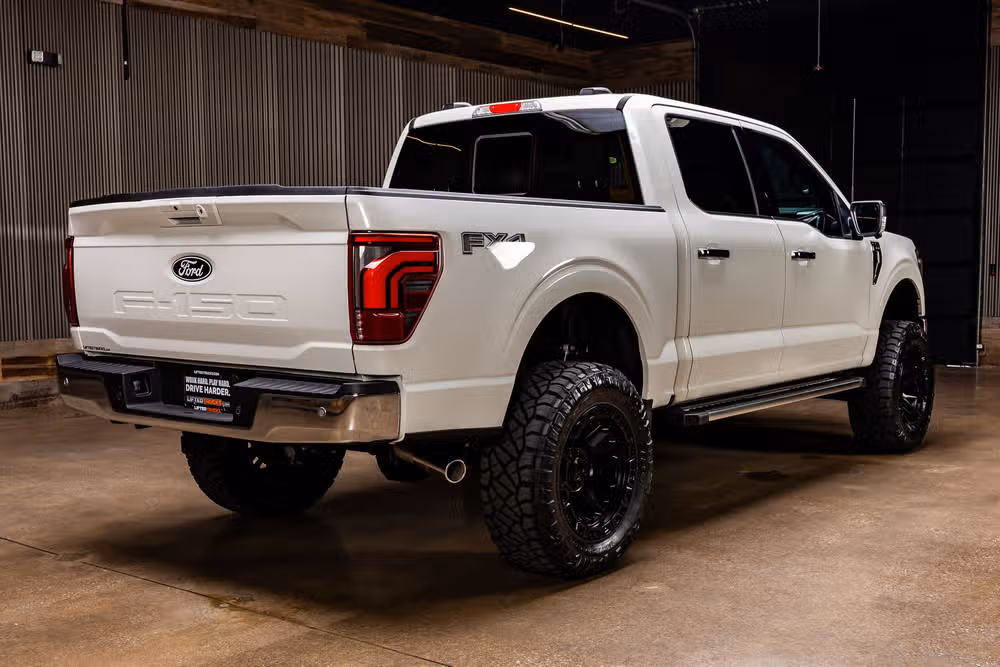 2026 Ford F-150 Lariat SuperCrew Image 10