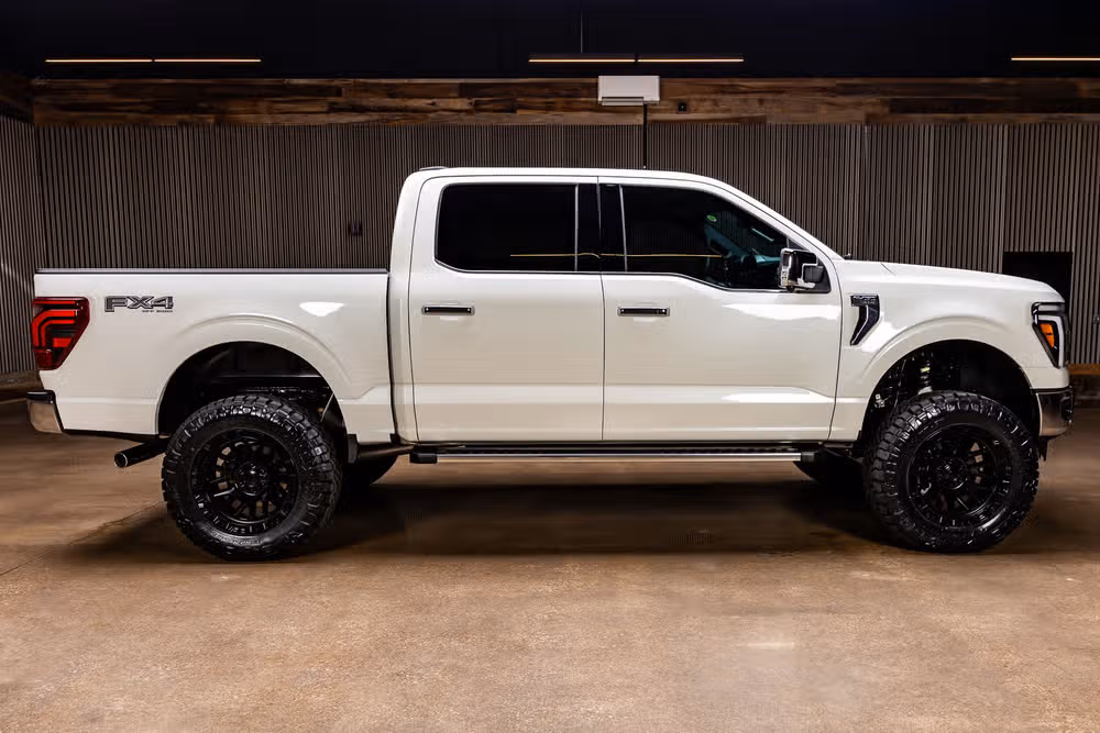 2026 Ford F-150 Lariat SuperCrew Image 11